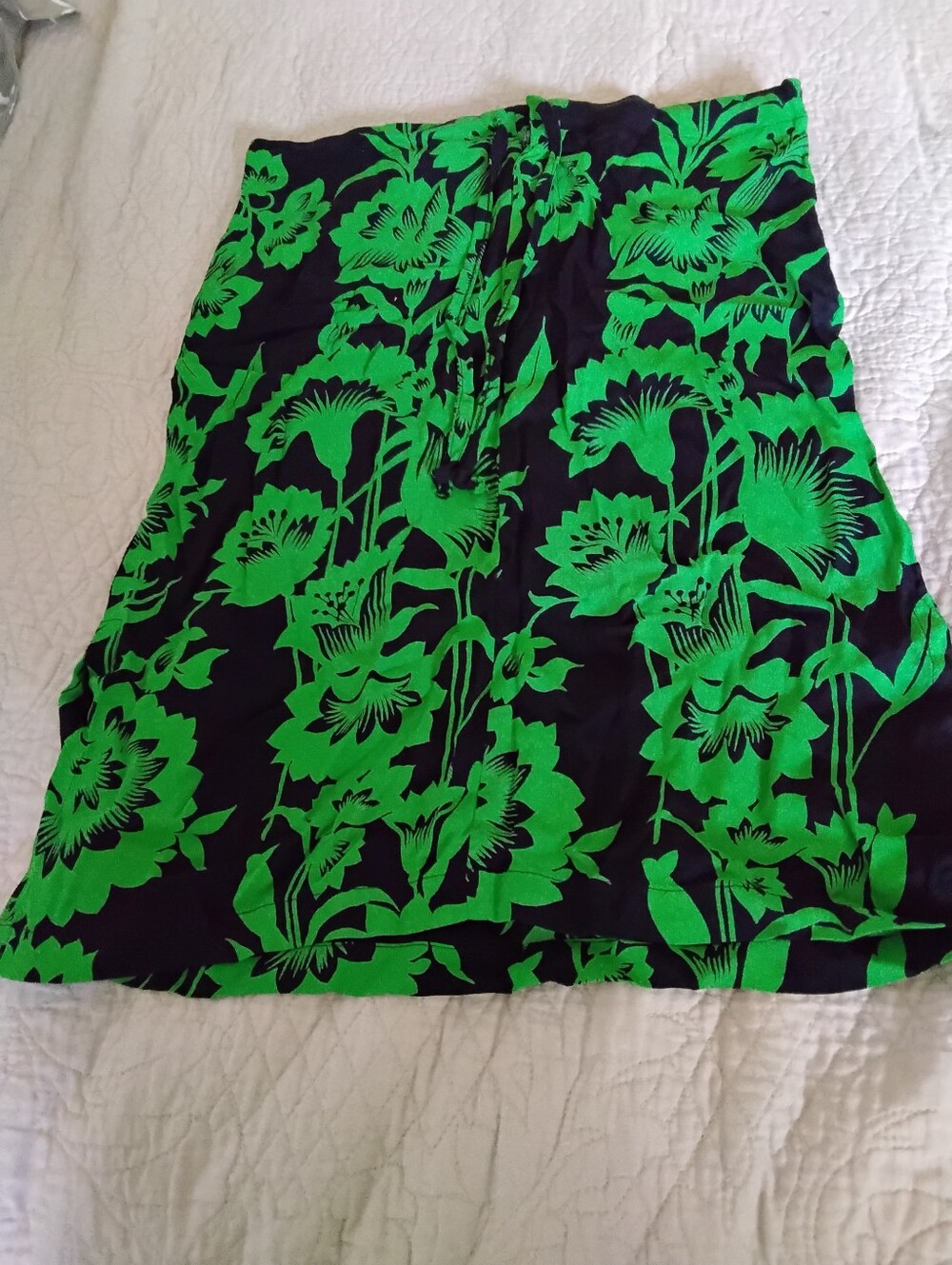 LUCY L♡VE Front Zip Skirt, Size 7/8.
